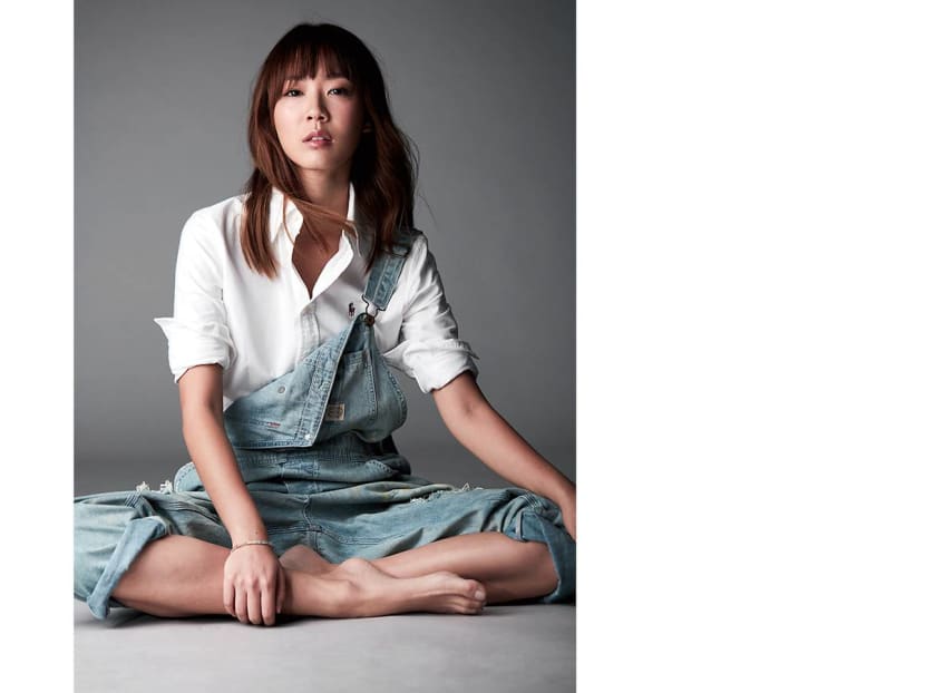 Julie Tan Opens Up About Her Relationship With Pan Lingling & Calvert Tay And Why She’s Not Someone You Can Bully Julie Tan Opens Up About Her Relationship With Pan Lingling & Calvert Tay And Why She’s Not Someone You Can Bully