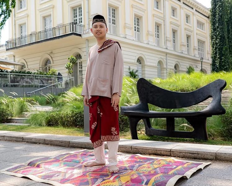 Not just for Hari Raya: Meet the ‘Nusantara Otaku’ who wears traditional Malay clothes every day