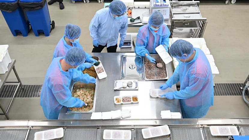 Inside a central kitchen as some schools roll out new canteen model