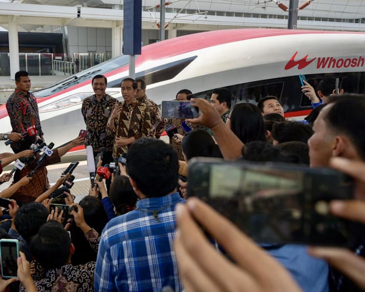 Pengamat: Kereta cepat kemungkinan tidak akan menguntungkan Indonesia