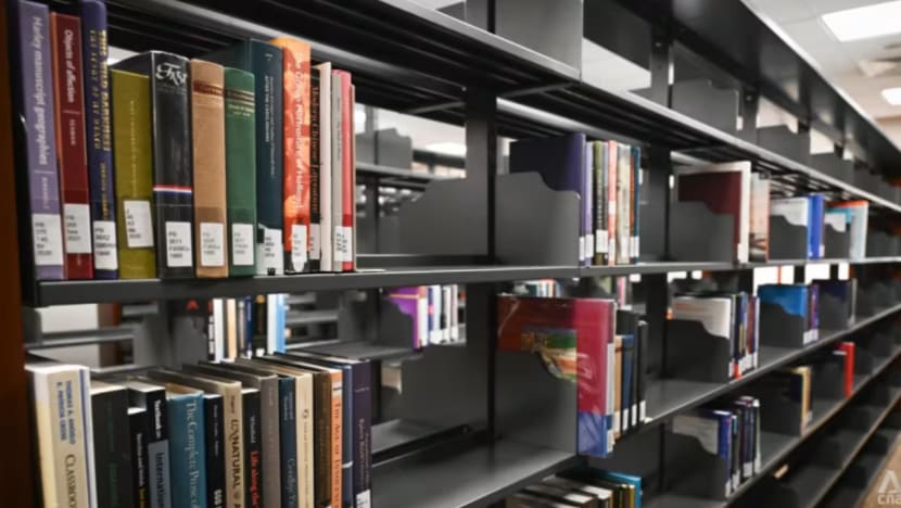 'Segala usaha lenyap begitu saja': Anggota fakulti Yale-NUS kecam pengurusan buku perpustakaan 'Segala usaha lenyap begitu saja': Anggota fakulti Yale-NUS kecam pengurusan buku perpustakaan