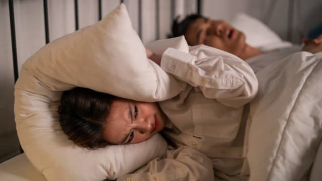 丈夫打鼾声高达96分贝 中国女子新婚两个月提离婚  