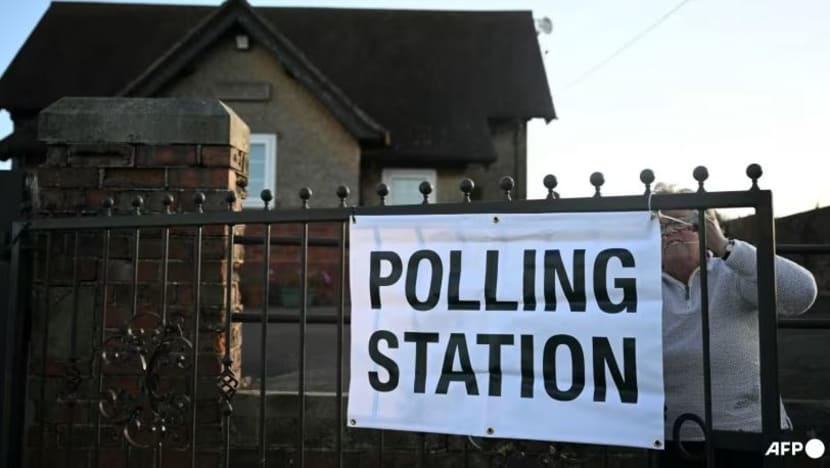 Parti Buruh dijangka menang sedang rakyat Britain keluar mengundi Parti Buruh dijangka menang sedang rakyat Britain keluar mengundi