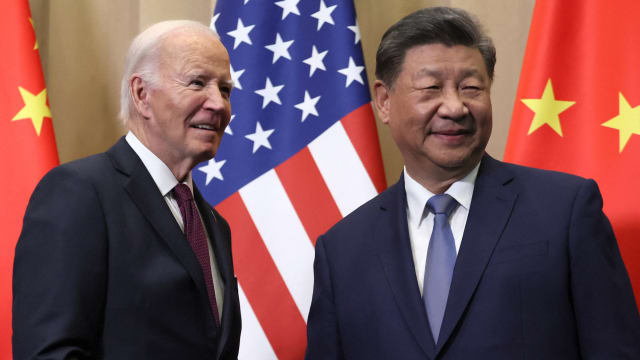 习近平：中方愿与美国新政府合作确保双边关系平稳过渡