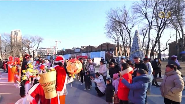 农历新年将至 中国多地启动消费季活动提振买气