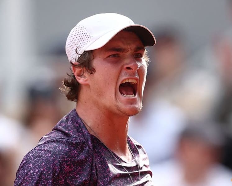 Teen sensation Fonseca comes of age by taming Djokovic at French Open