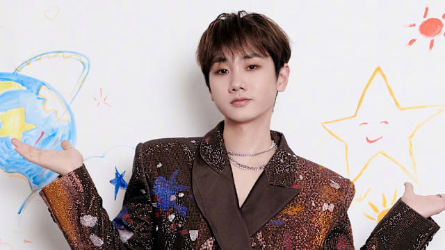 追车、偷拍样样来，汪苏泷工作室怒斥私生饭4大违法行为！