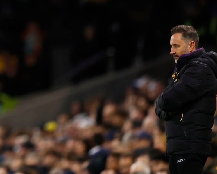 Wolves fans turn on manager Pereira and club owners