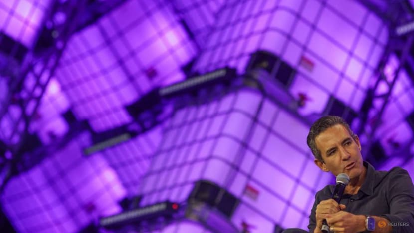 Nu Holdings CEO Velez sells 33 million shares of the company 