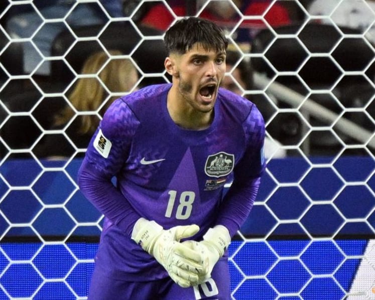 Australia's Beach backs coach after goalkeeper switch falls flat in World Cup shootout
