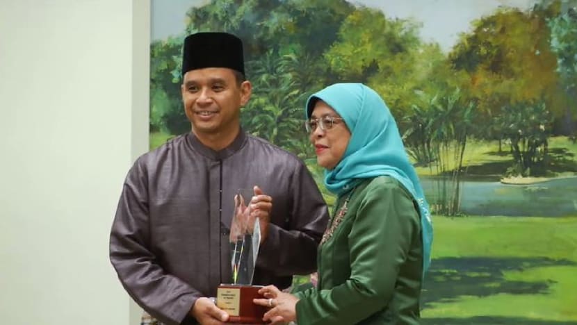 Edzra Iskandar terima Anugerah Presiden bagi Guru-Guru 2018