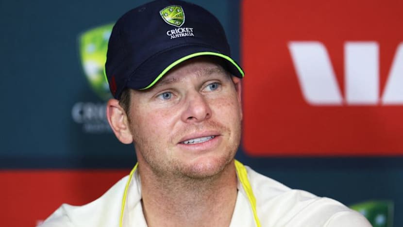 Australia's Smith says head blow left him anxious in first test concussion scare