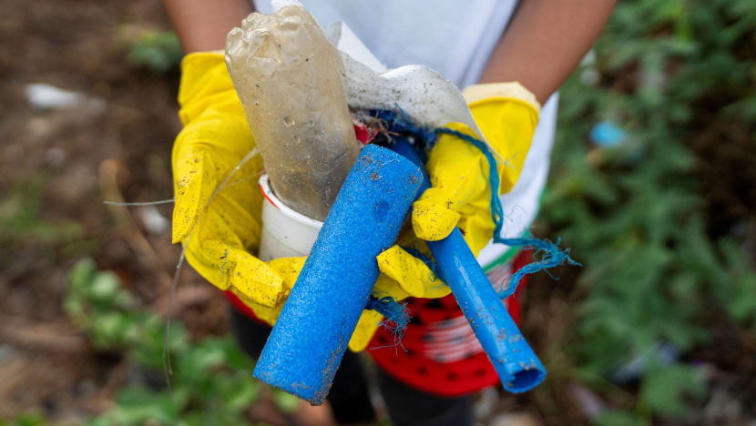 "குப்பை தாருங்கள், அரிசி தருகிறோம்"