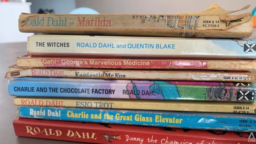 Perpustakaan awam SG simpan buku asal Roald Dahl susuli kontroversi edisi baru