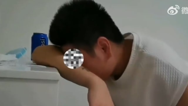 妻子怀孕他“孕吐” 中国准爸爸患罕见拟娩综合征