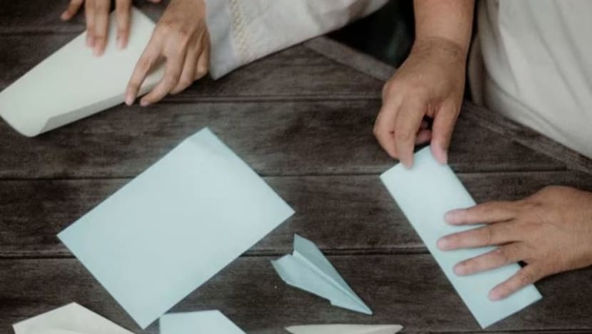 Kesan penganiayaan, perceraian dan hidup dengan orang gangguan mental terhadap hubungan anak dengan orang lain