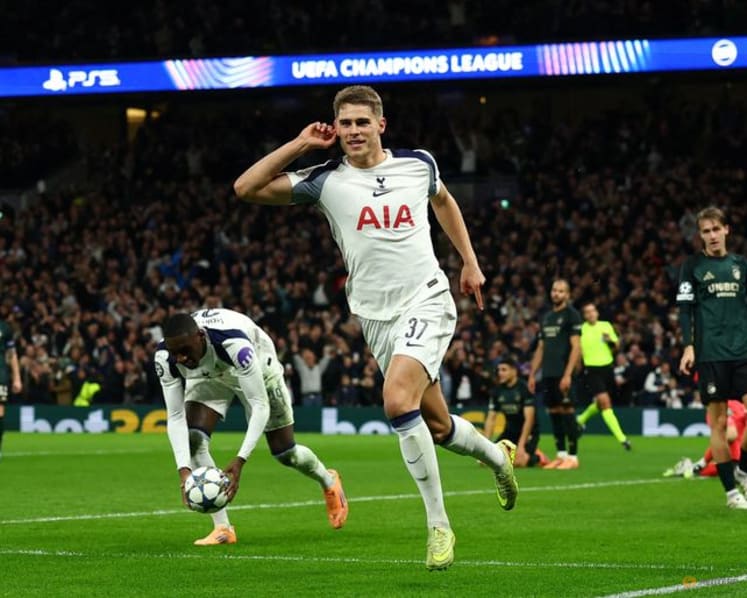 Spending spree shows Tottenham ambition, says Van de Ven