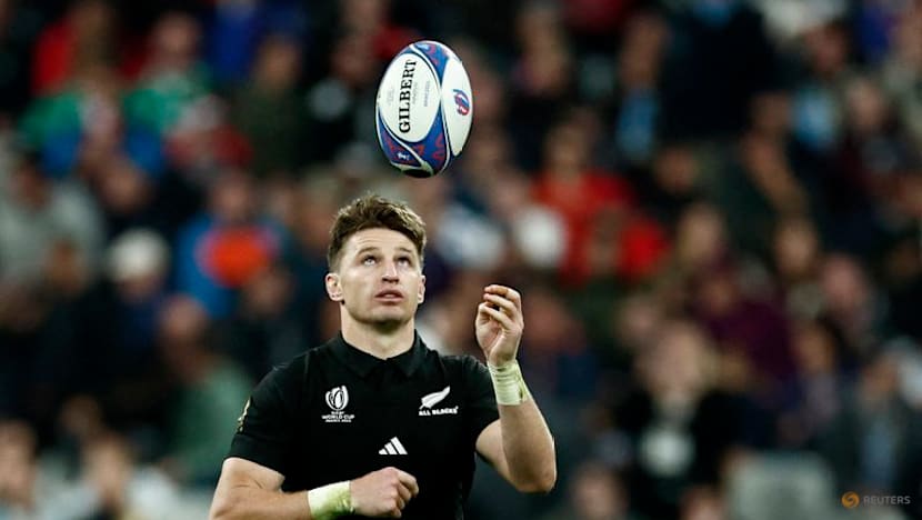 Experienced Beauden Barrett back in pivotal role for All Blacks in Chicago