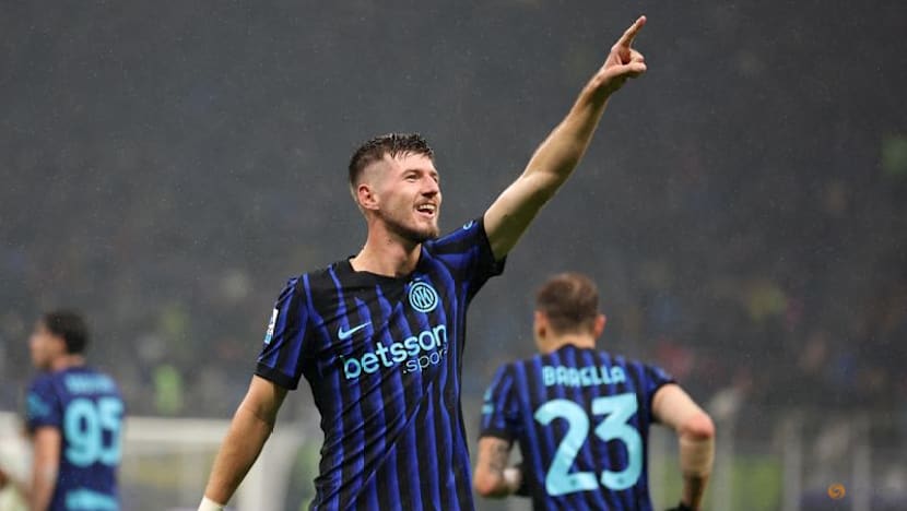 Calhanoglu double fires Inter to 3-0 win over struggling Fiorentina