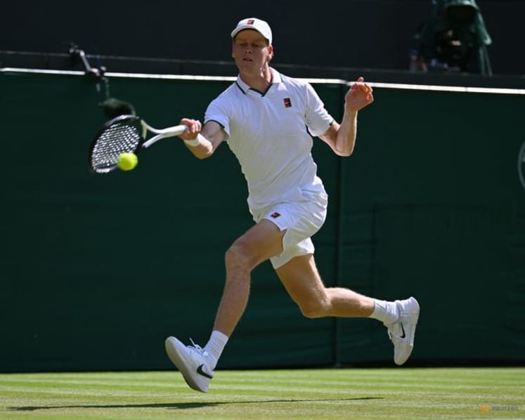 Sinner beats the heat and breezes past Brooksby into Wimbledon fourth round