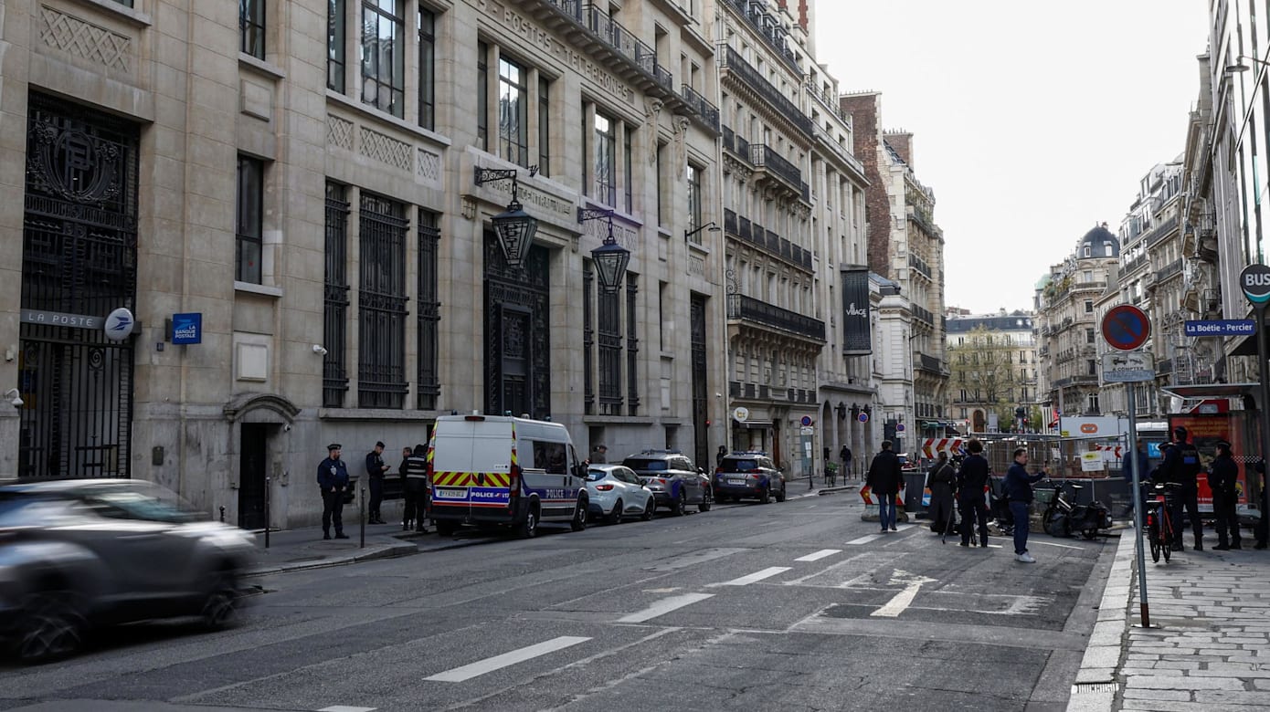 美国银行巴黎分行险遭炸弹袭击 一男子被捕一人在逃