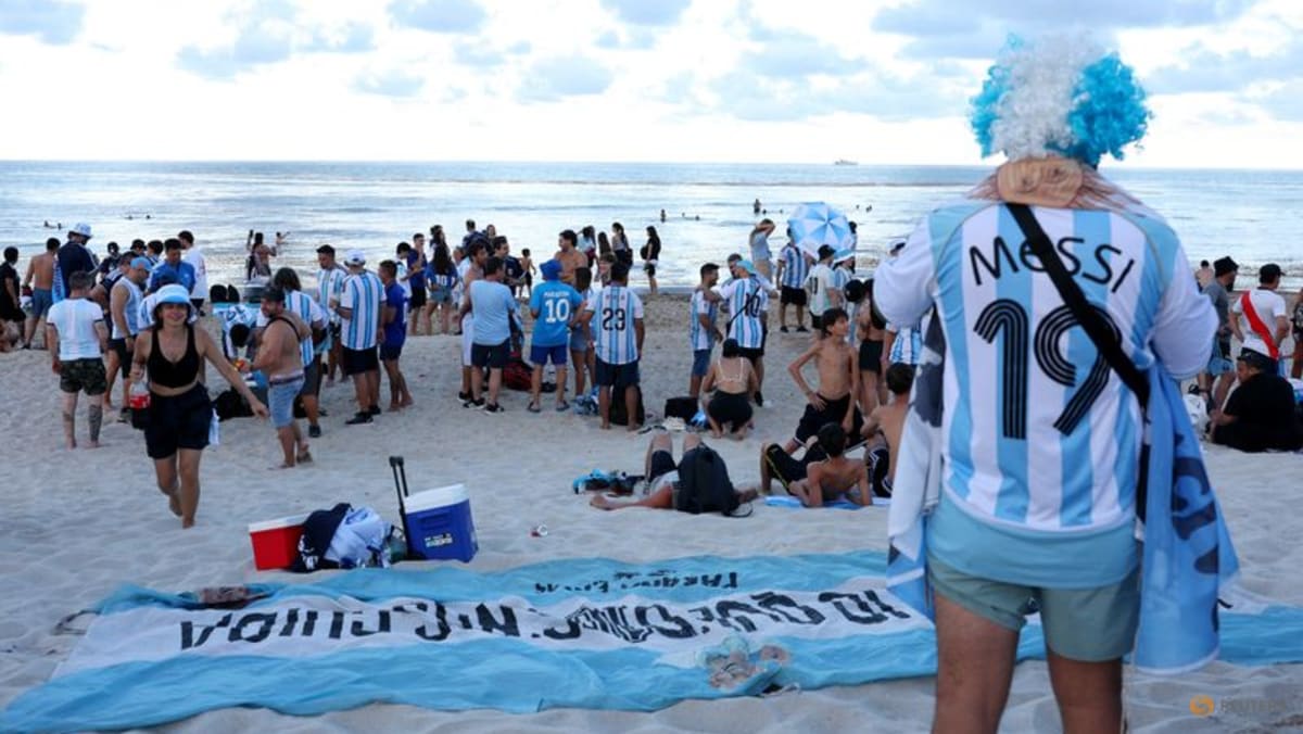 Scaloni hails '12th man' as Argentina fans hit Miami