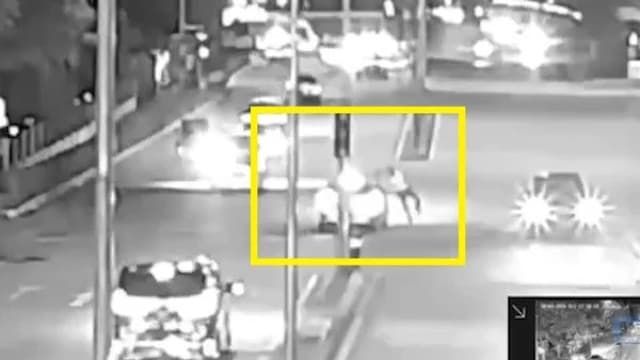 撞交警后再闯路障逃逸 肇事马国司机竟是警长