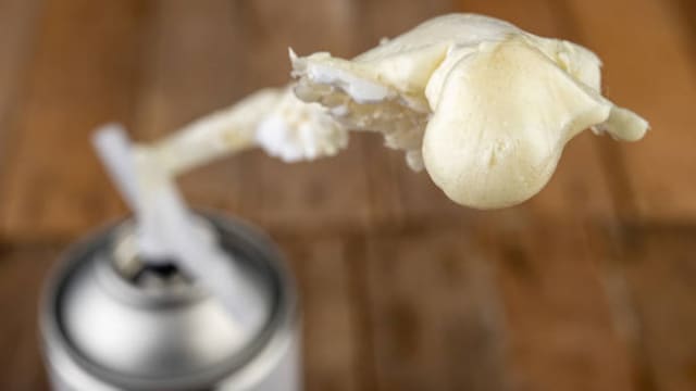 报复楼上太吵  台男用发泡剂堵厕所排水管