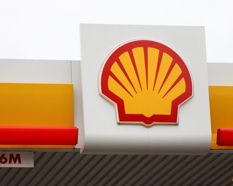 Shell adjusts retail staffing amid shortages at Indonesian petrol stations