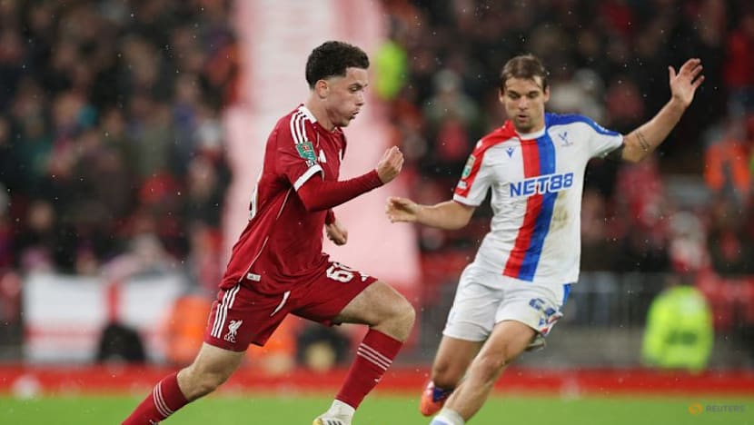 Liverpool thrashed by Palace, holders Newcastle through in League Cup