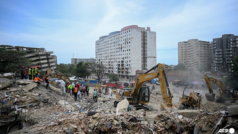 Venezuela quake death toll surpasses 6,000, thousands missing