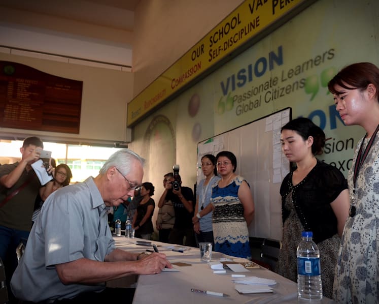 Sabah quake: Visitors stream in to show support at Tanjong Katong Primary School