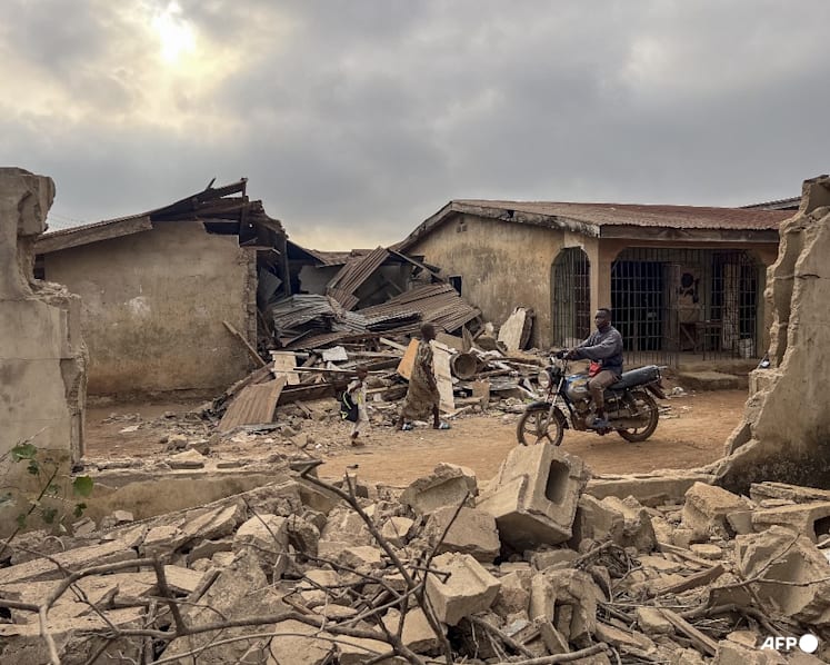 Nigeria, US carry out new strikes on Islamic State in Nigeria