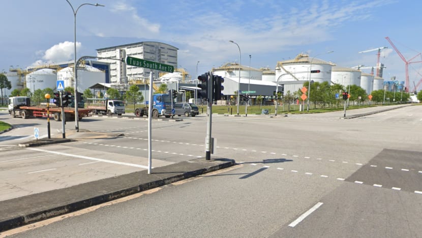 Lorry passenger dies in Tuas accident, driver arrested Lorry passenger dies in Tuas accident, driver arrested