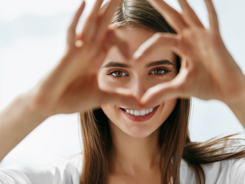 Looking tired after staring at screens for too long? How to care for the skin around the eyes Looking tired after staring at screens for too long? How to care for the skin around the eyes