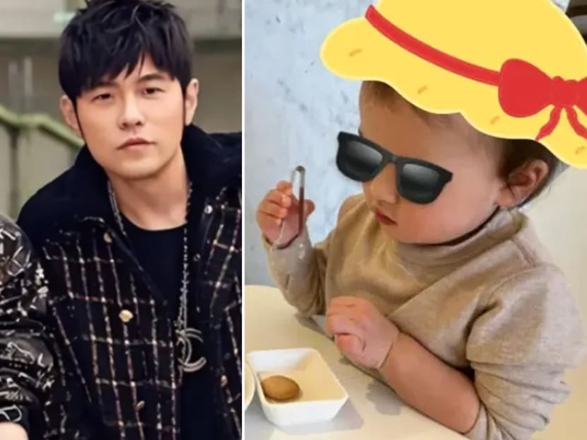 Netizens think Jay Chou’s 2-year-old daughter looks exactly like him when he was younger Netizens think Jay Chou’s 2-year-old daughter looks exactly like him when he was younger