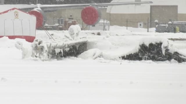 私人飞机在美国班戈机场坠毁 机上六人全部罹难