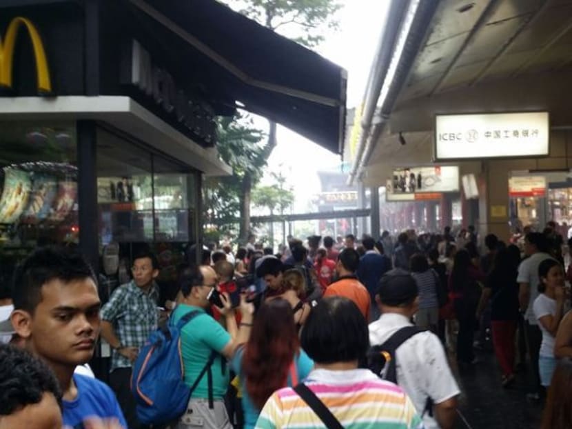 Fire breaks out at Lucky Plaza