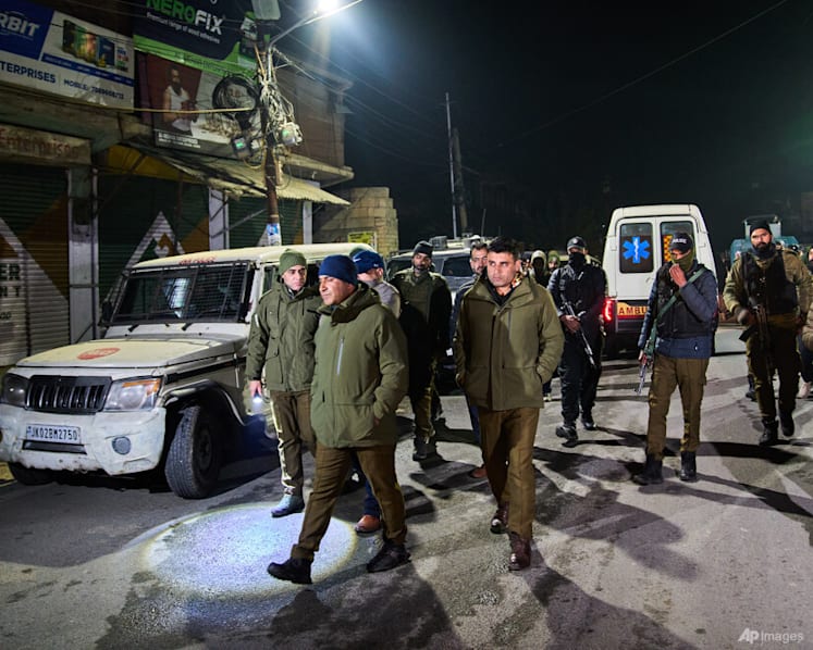 Blast at police station in Indian Kashmir kills nine, injures 27