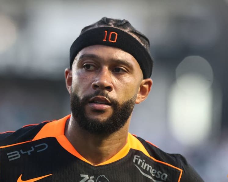 Dutch delight for Depay and Timber
