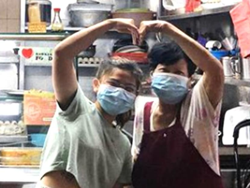 Instagram account shows love &ndash; and online exposure &ndash; to elderly hawkers