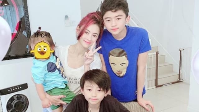 三胎全生儿子被吐槽“全是赔钱货”，张柏芝这样回应！