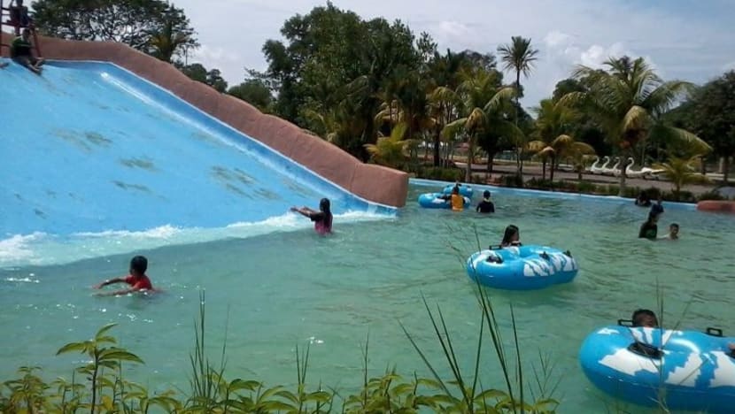 Kanak-kanak mati lemas di taman tema air di Johor
