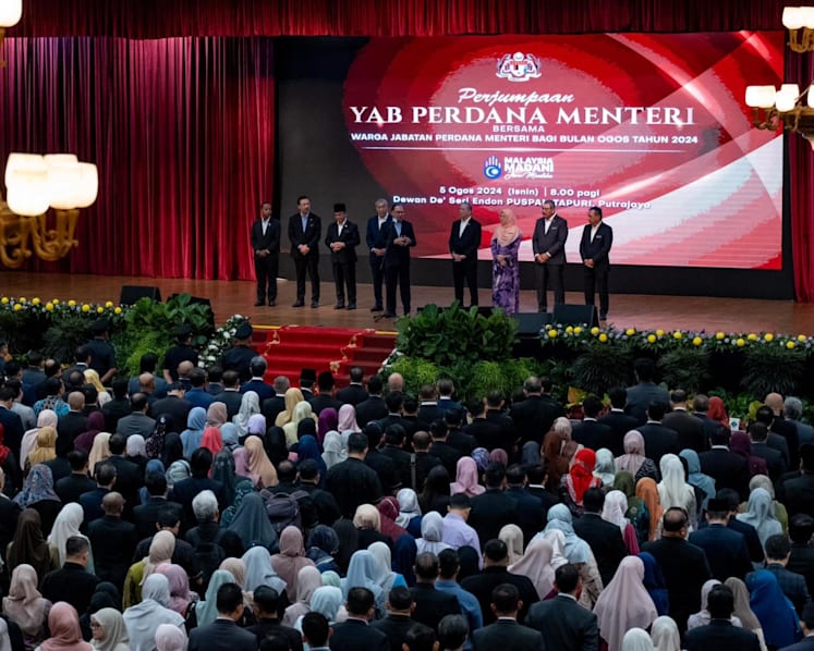 Civil servants in Malaysia urged to enhance performance in line with upcoming pay hike
