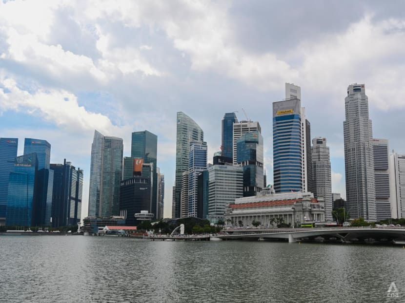 MAS pauses monetary policy tightening to focus on economic growth, say analysts MAS pauses monetary policy tightening to focus on economic growth, say analysts
