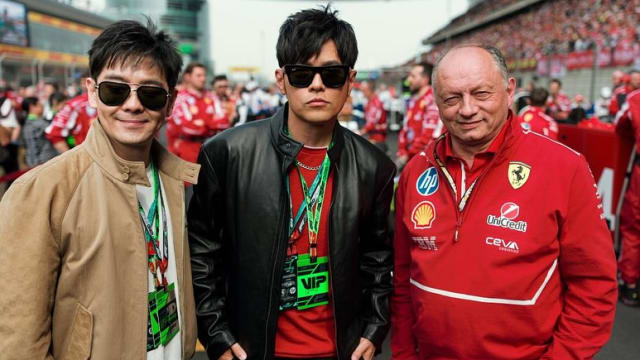 周杰伦、林志颖F1大奖赛同框，网民大赞“不老男神太帅”！