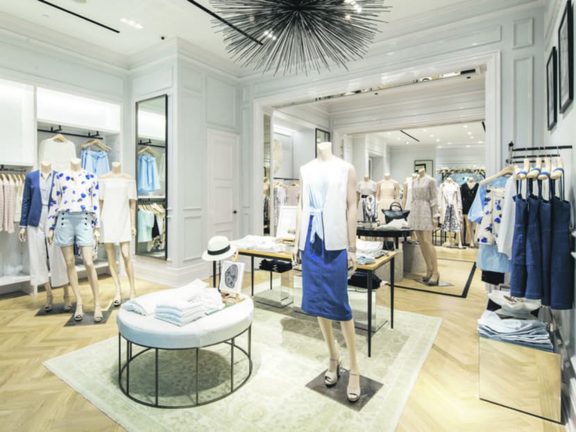 Style Scoop: GEOX, LACOSTE, Club Monaco