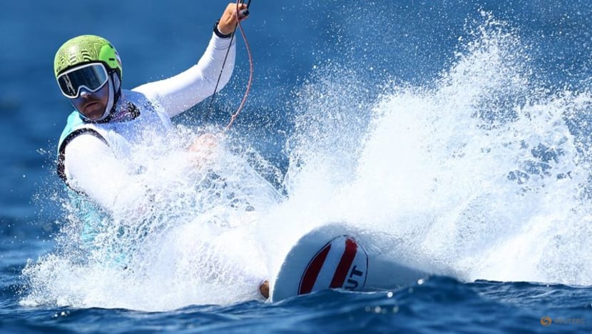 Sailing-Olympic champion Bontus undergoes surgery after skiing accident