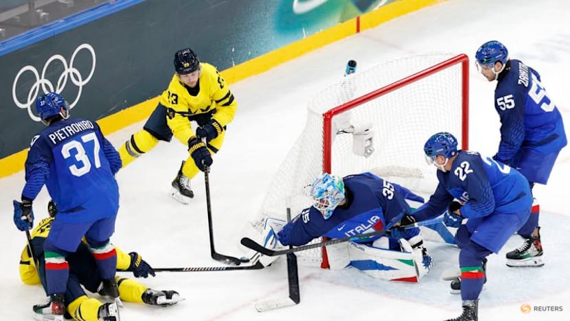 Ice hockey-Beaten Italy unlikely to be underestimated after delighting home fans