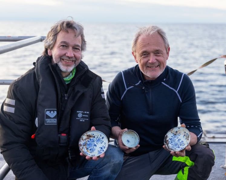 Norway recovers porcelain, chandeliers from 18th century shipwreck